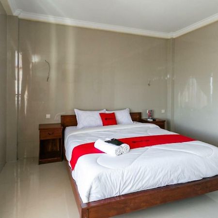 RedDoorz near Parangtritis Beach Exterior foto