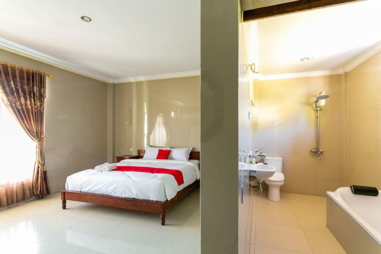 RedDoorz near Parangtritis Beach Exterior foto