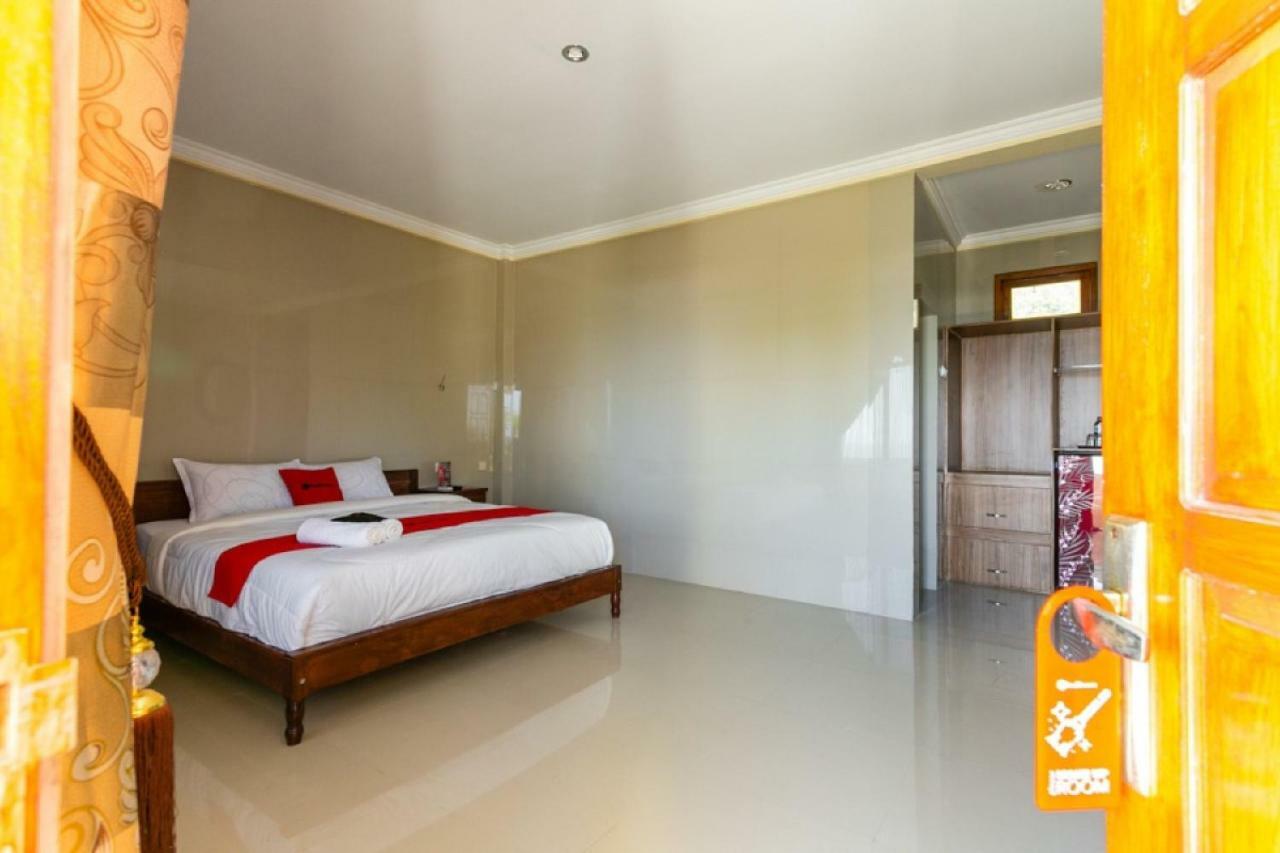 RedDoorz near Parangtritis Beach Exterior foto
