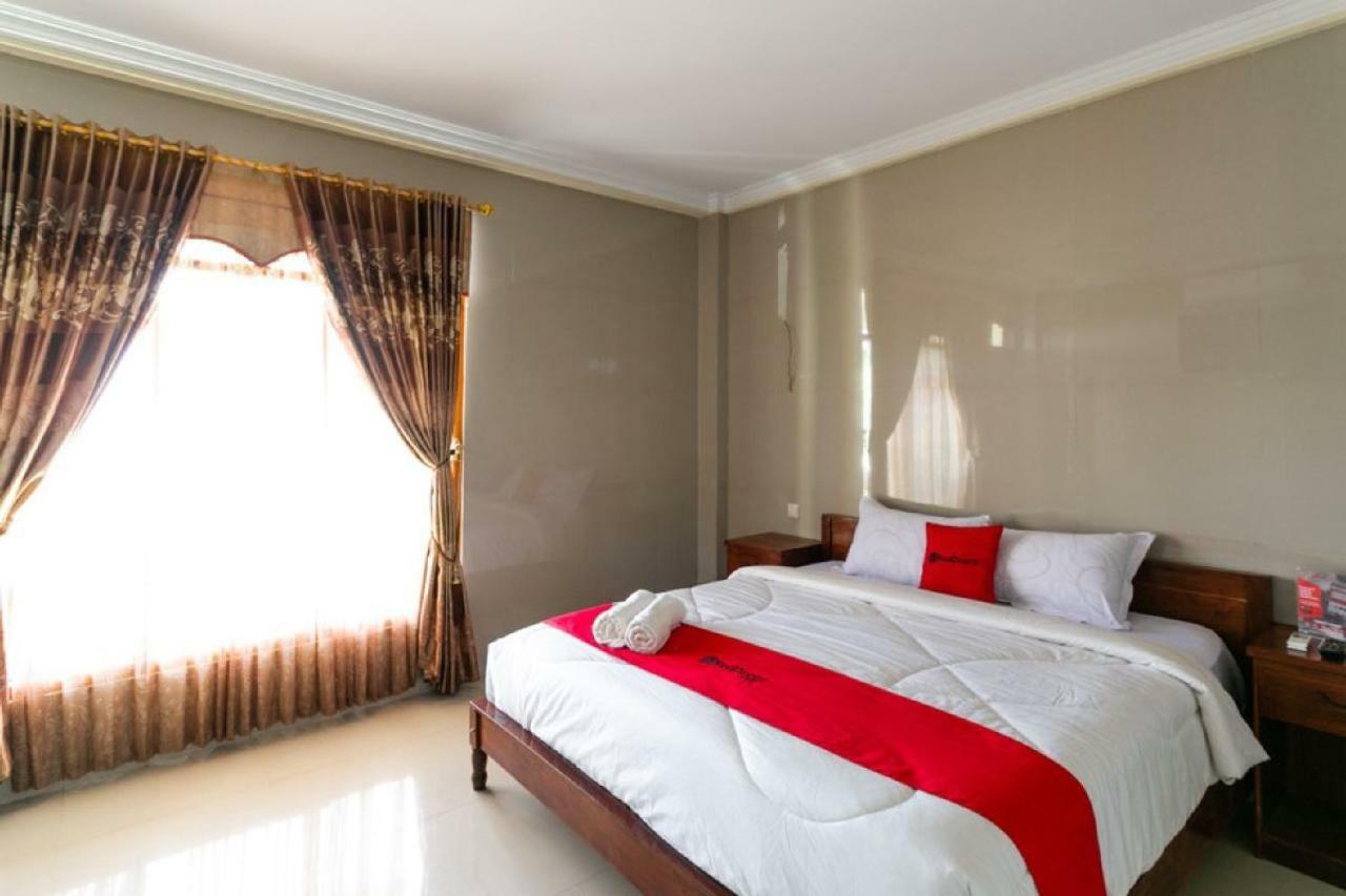 RedDoorz near Parangtritis Beach Exterior foto